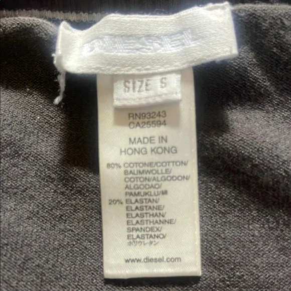 Chic V-Neck Sweater with Pink Trim - Picture 8 of 8